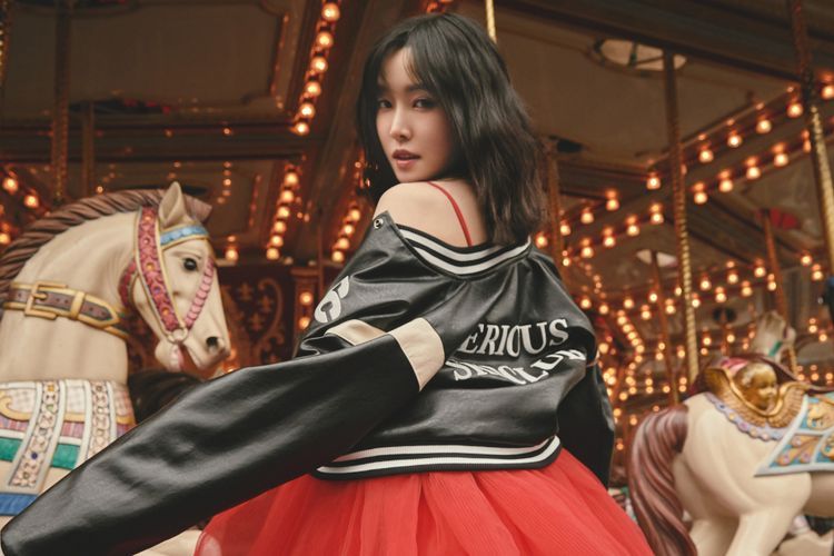 Yuju Ex-GFRIEND Tampilkan Debut Solo yang Memesona dengan Single Bertajuk 'Play'
