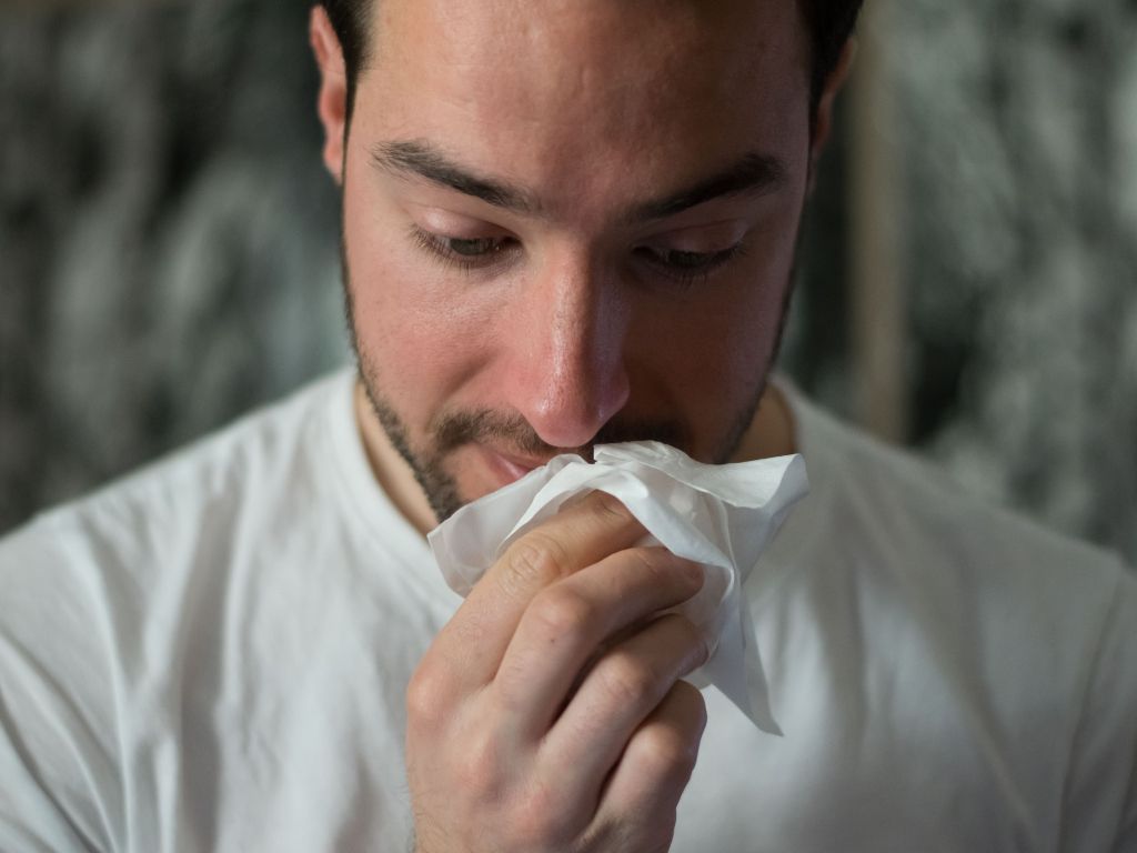 5 Cara Mengatasi Hidung Tersumbat Tanpa Obat agar Kembali Lega
