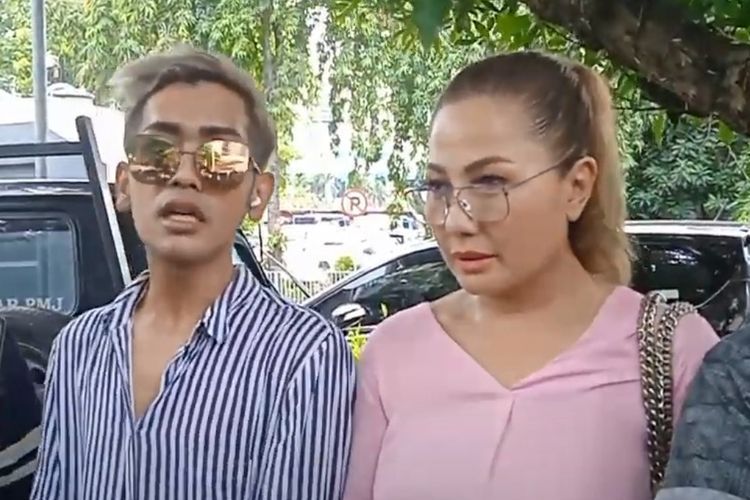 Akun Instagram Dihack, Emma Waroka dan Kim Hwat Buat Laporan ke Polda Metro Jaya