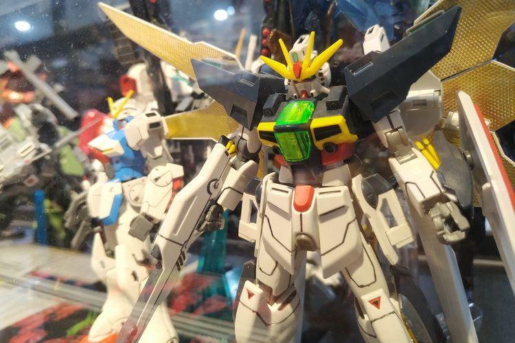 Keren, Pemuda Ini Sukses Raup Cuan dari Merakit Gundam