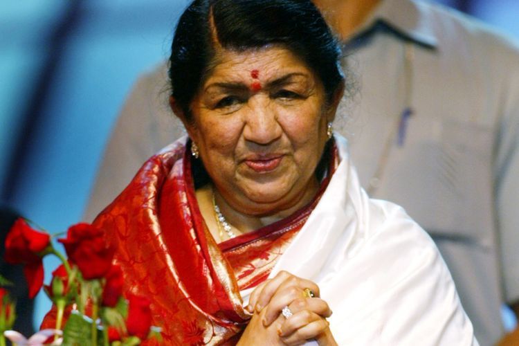 Bollywood Berduka, Penyanyi Legendaris Lata Mangeshkar Meninggal Dunia di  Usia 92 Tahun