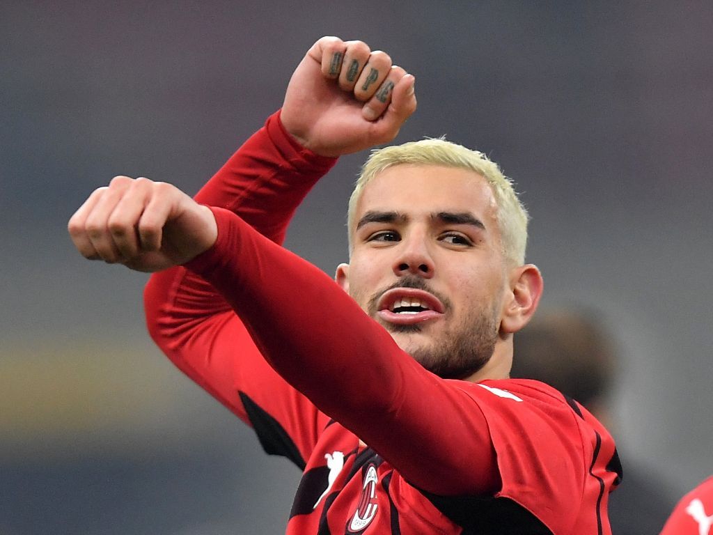 Puas dengan Theo Hernandez, Milan Perpanjang Kontrak Hingga 2026