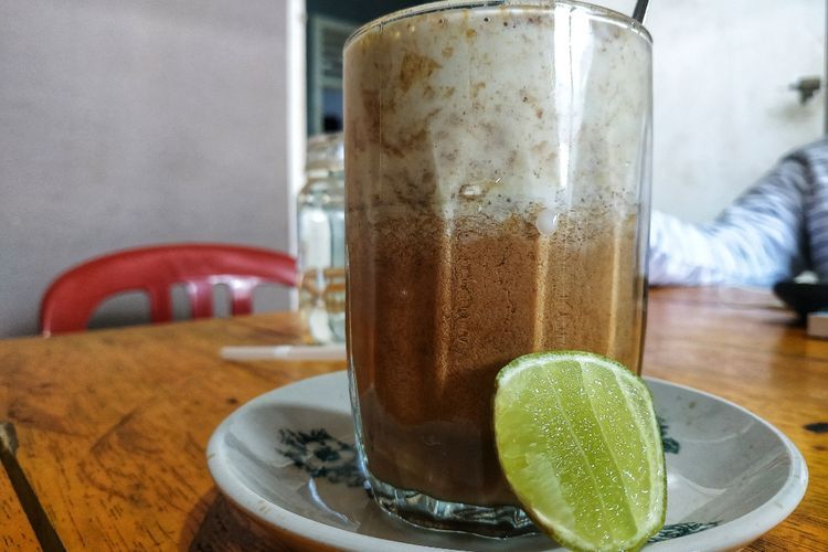 Teh Talua Dikocok dengan Telur Bisa Dongkrak Stamina, Dulunya Minuman Bangsawan!