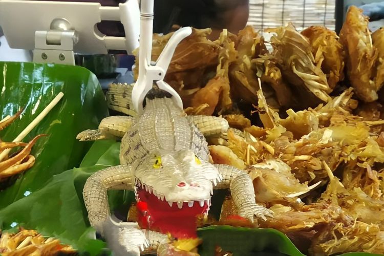 Bangkok Ganti Nama Jadi Panjang, Floating Market Pattaya Tempat Berburu Sate Buaya! 