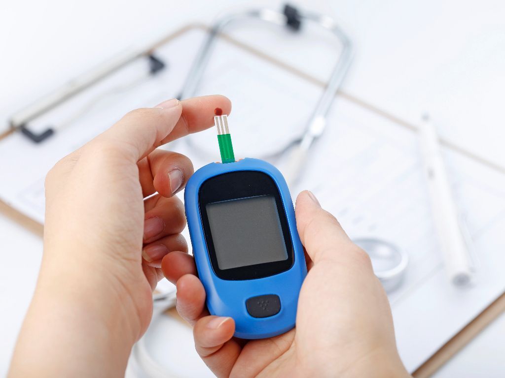 Pentingnya Cek Mandiri  Gula Darah Pasien Diabetes saat Puasa