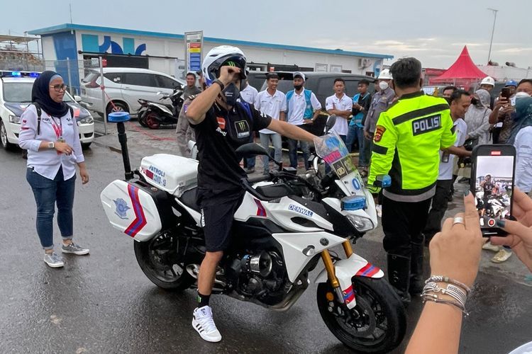 Demi Kejar Pesawat, Franco Morbidelli ‘Bajak’ Motor Patroli Usai Balapan di Mandalika