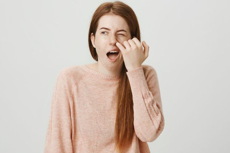 Waduh! 3 Zodiak Ini Dikenal Suka Ngupil dan Kentut di Depan Umum, Kamu Termasuk?
