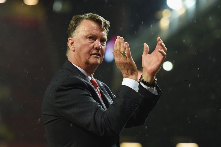 Louis Van Gaal Derita Kanker Prostat, MU dan Barcelona Beri Dukungan