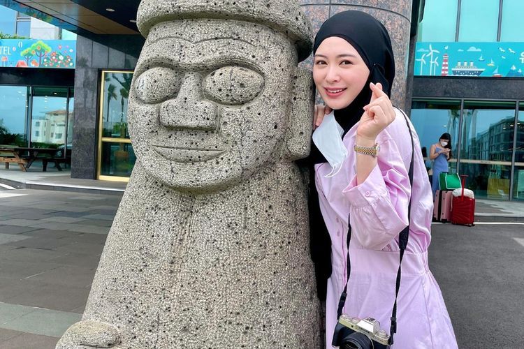 Perjalanan Hijrah Selebgram Korea Ayana Moon, 10 Tahun Mengikuti Ramadhan usai Mualaf