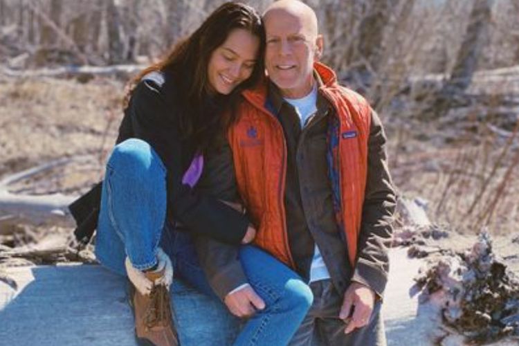 Istri Bruce Willis Membagikan Foto Barunya Setelah Pengumuman Aphasia dan Pensiunnya