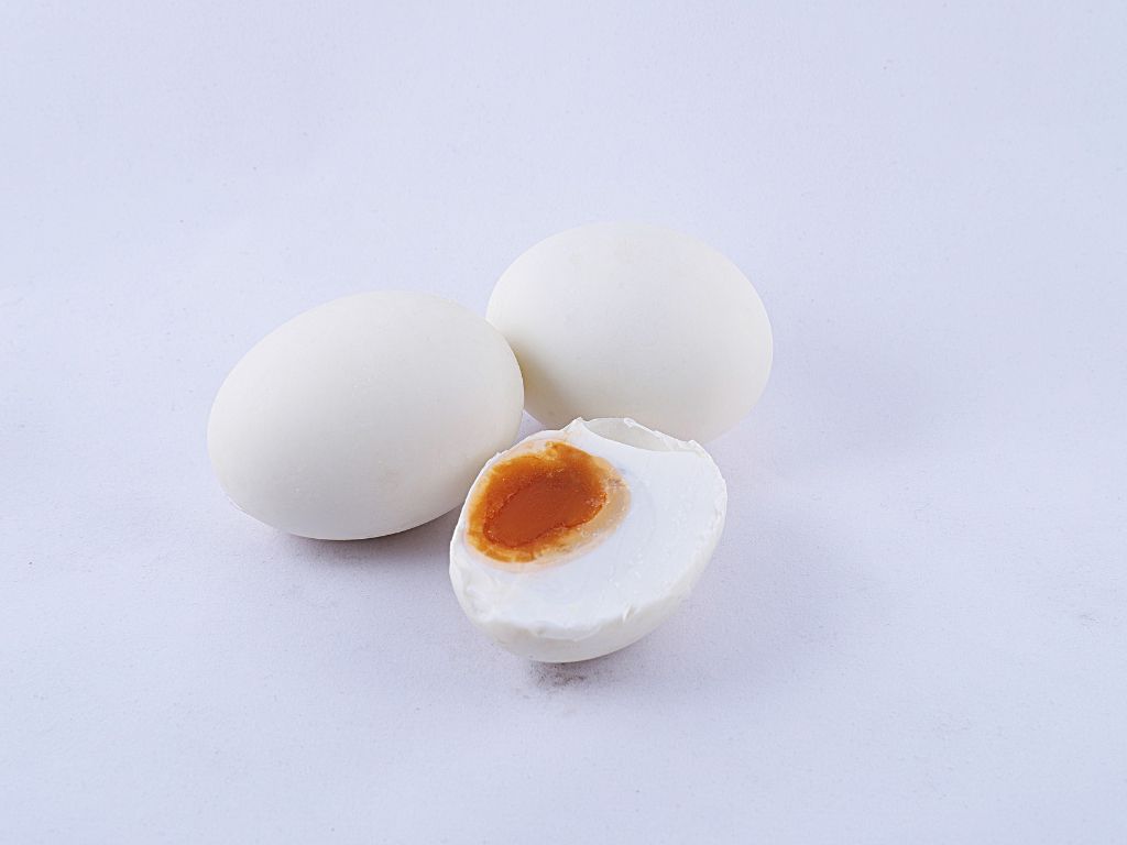 Telur Asin Khas Brebes: Kenikmatan Kuliner yang Menggoyang Lidah dari Kota Bawang