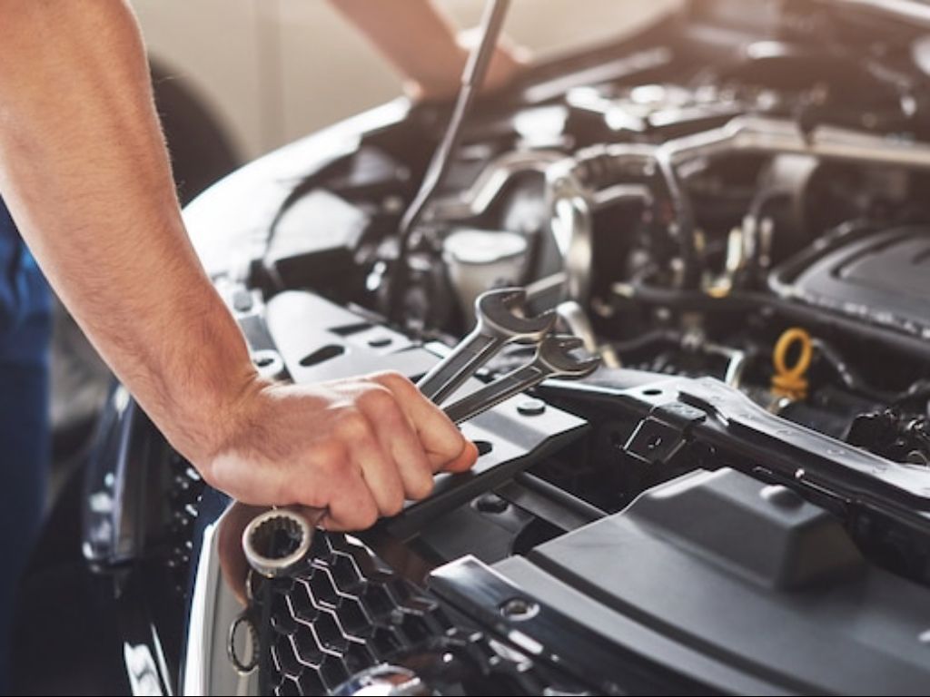 Kenali 6 Penyebab Mesin Mobil Kasar dan Cara Mengatasinya