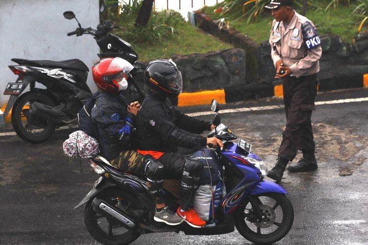 Bolehkah Mengonsumsi Minuman Energi untuk Atasi Kantuk saat Mudik? Ini Saran Pakar