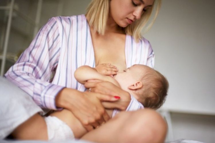 Ibu Menyusui Tak Boleh Makan Pedas karena akan Berdampak pada Bayi, Benarkah Begitu?
