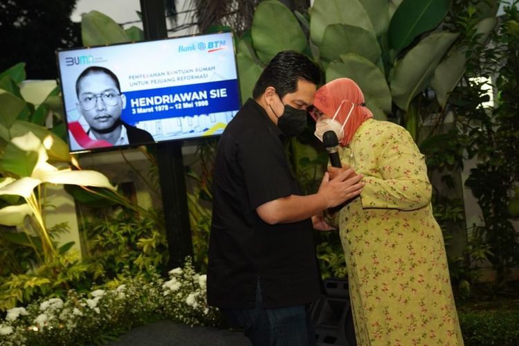Tak Lupakan Korban Tragedi Trisakti, Adian Napitupulu Salut ke Erick Thohir
