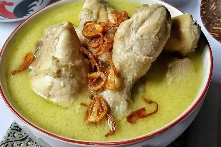 Resep Opor Ayam yang Enak, Lengkap dengan Cara Memasaknya!