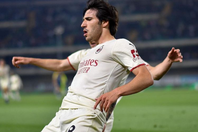 Sandro Tonali Cetak Brace di Hari Ulang Tahun, Bawa AC Milan Puncaki Klasemen Liga Italia