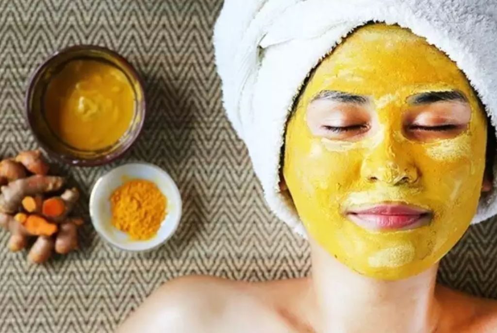 17 Ide Nama Usaha Masker Kunyit yang Bikin Bisnismu Glowing Seperti Kulit Cerah Alami