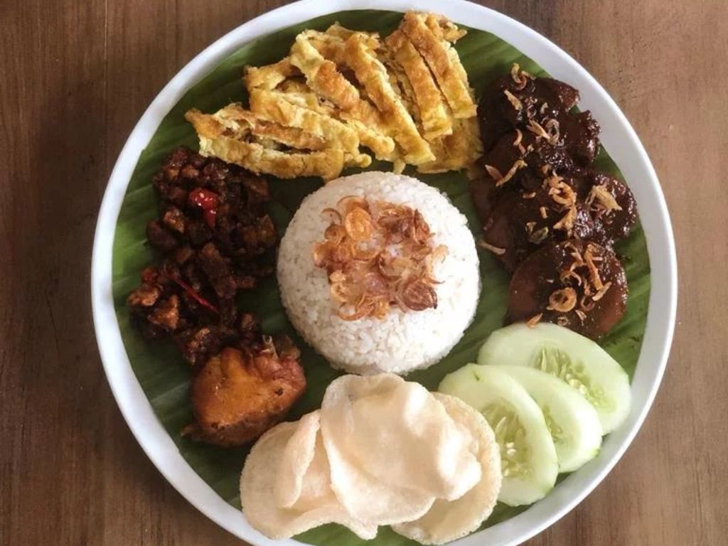Cara Membuat Nasi Uduk Menggunakan Rice Cooker, Anak Kos Wajib Tahu!