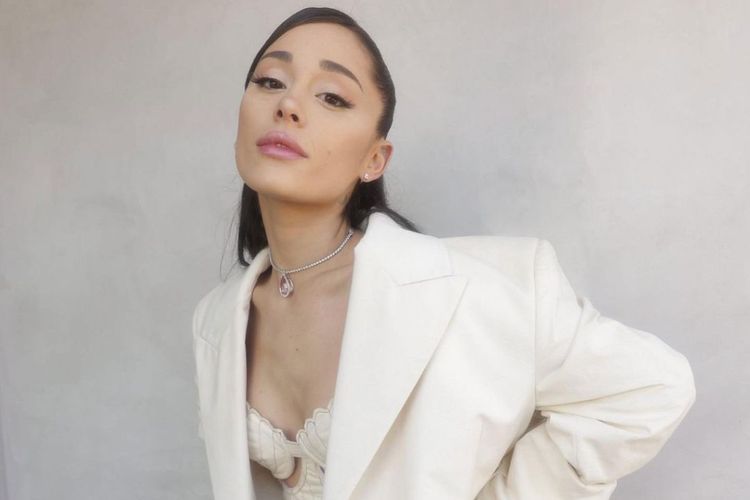 Ariana Grande Tak Akan Bikin Lagu Baru Hingga Pengerjaan Film Musikal 'Wicked' Selesai