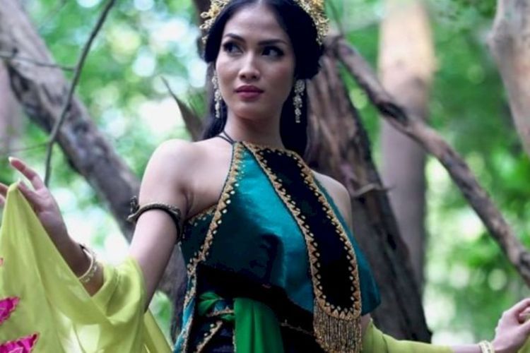 Netizen Sebut 'KKN di Desa Penari' Kurang Seram, Hantunya Badarawuhi Terlalu Cantik