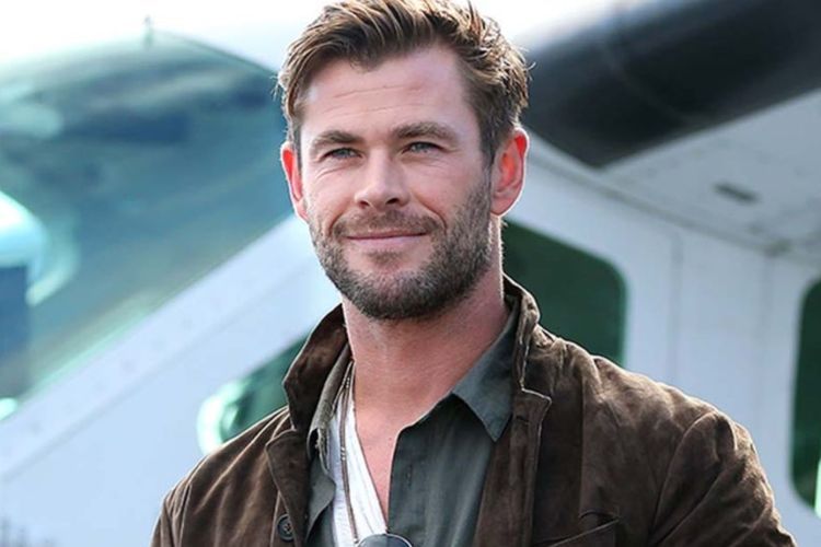 Trailer 'Spiderhead' Perlihatkan Chris Hemsworth dan Miles Teller Menguji Batas Sains