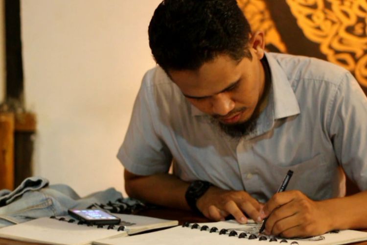 Pria Ini Raup Cuan Lewat Tulisan Tangan, Karyanya Menghiasi Puluhan Kafe di Parepare