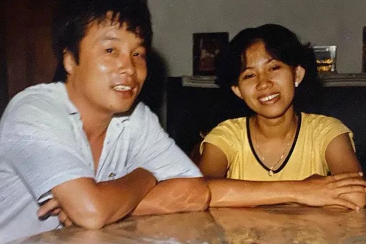 Potret Masa Muda Rektor UGM Terpilih Ova Emilia bersama Oppa Korea Yang Jadi Suaminya