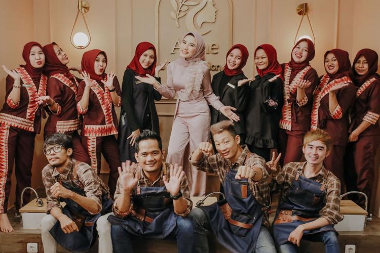 Gak Suka Dandan ASN Ini Malah Sukses Bikin Salon Kecantikan, 5 Tahun Punya 5 Cabang! 