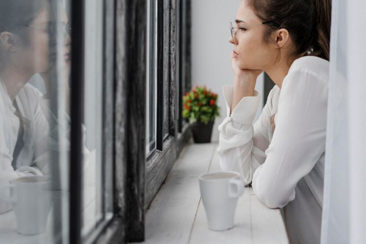 Apa Itu Kepribadian Introvert? Ini Pengertian, Penyebab, dan Ciri-Cirinya