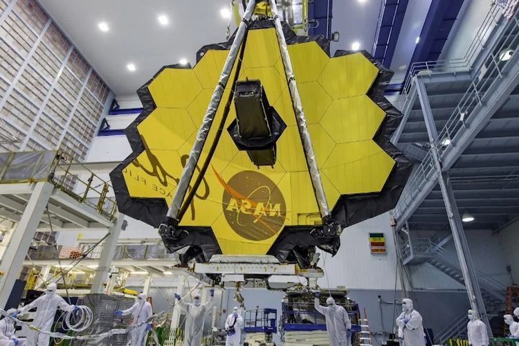 Duh! Teleskop James Webb Rusak usai Dihantam Meteor Seukuran Debu di Luar Angkasa