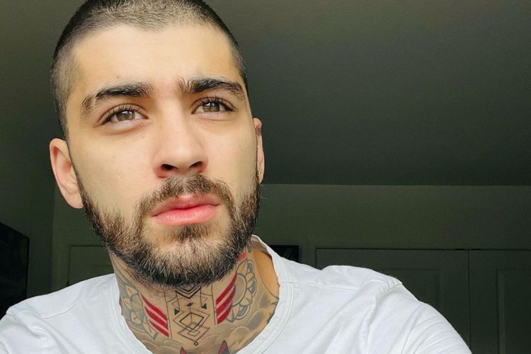 Zayn Malik Unggah Video Nyanyi Lagu 1D 'You & I', Netizen Kaitkan dengan Liam Payne