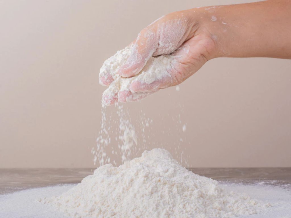 5 Jenis Tepung yang Bisa Kamu Pakai untuk Bikin Pisang Goreng