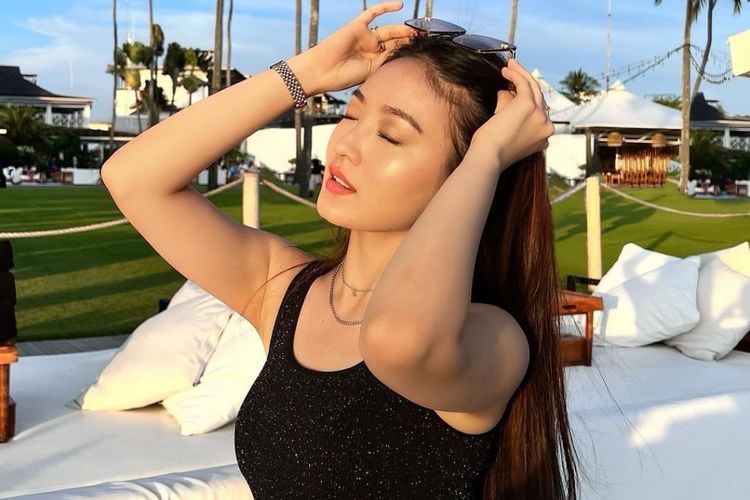 OMG! Cantiknya Natasha Wilona Panas-panasan Berbalut Sport Bra, Bidadarinya Verrel