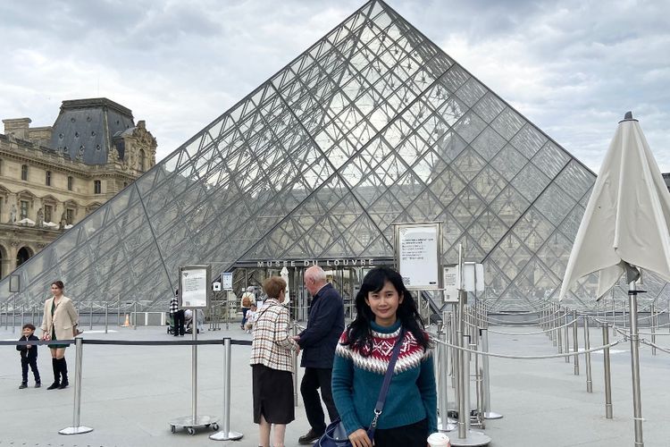 Melihat Lukisan Mona Lisa Asli Sebelum Dilempari Kue, Ternyata Ada di Museum Ini! 