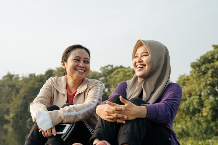 15 Contoh Pantun Jenaka Lucu yang Menghibur dan Bikin Ketawa