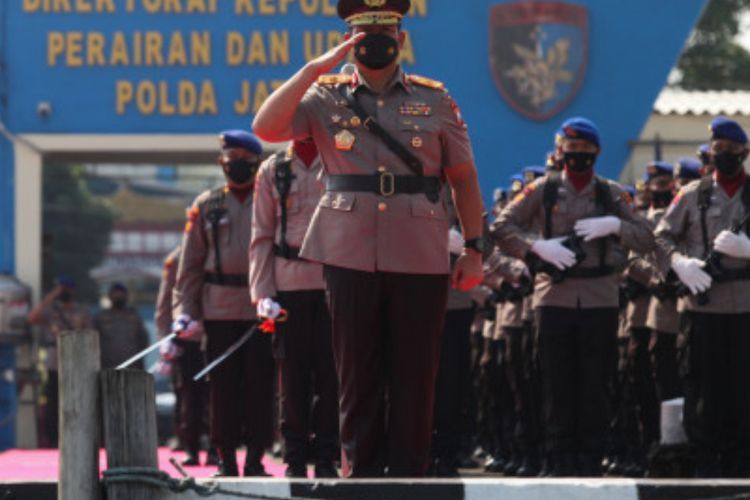 HUT Bhayangkara ke-76, IPW Minta Polri Bersihkan Polisi yang Menyimpang