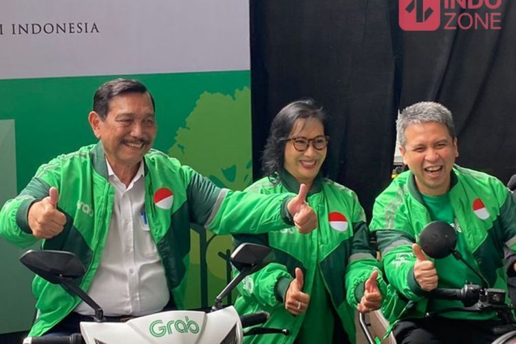 Luhut Ikut Luncurkan Kendaraan Listrik Diklaim Bisa Tekan 5 Ribu Ton Emisi Karbon
