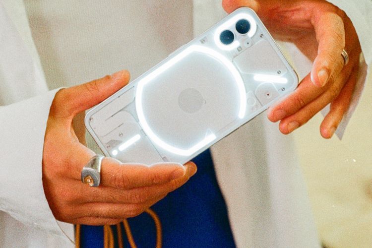 Nothing Phone (1) Besutan Eks Bos OnePlus Resmi Rilis, Apple dan Samsung Patut Waspada?