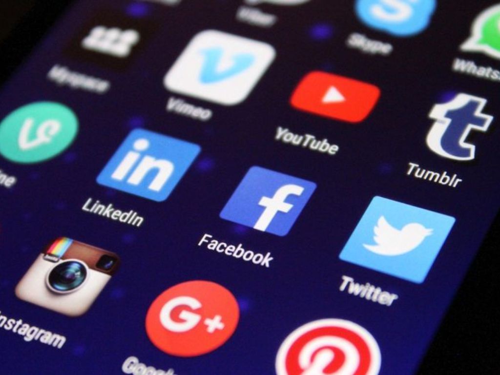 Hati-hati Menggunakan Internet, Guru Besar UGM: Jejak Digital Tak Bisa Dihapus