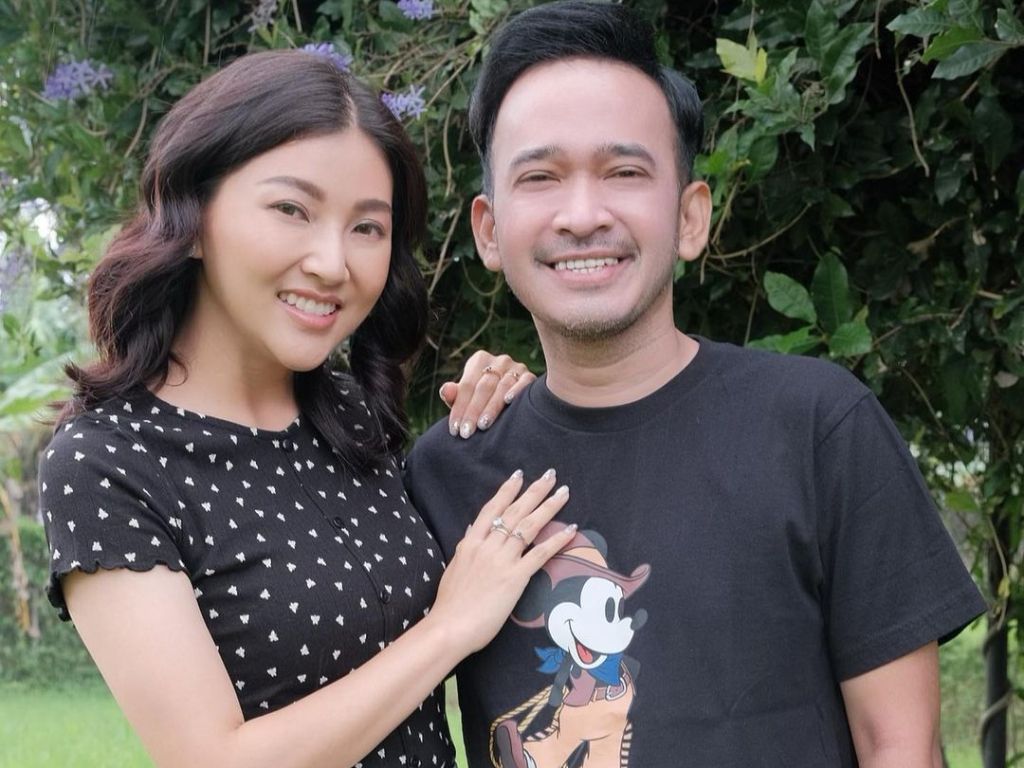 Beredar Kabar Ruben Onsu Cabut Gugatan Cerai Terhadap Sarwendah, Ini Kata Pengacara Minola Sebayang