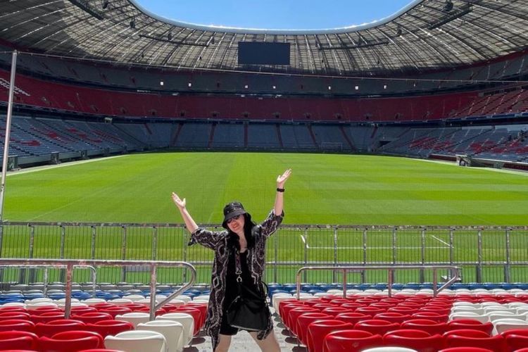 Bikin Iri! Pengalaman WNI Datang ke Markas Bayern Munchen, Bisa Foto sama Manuel Neuer 
