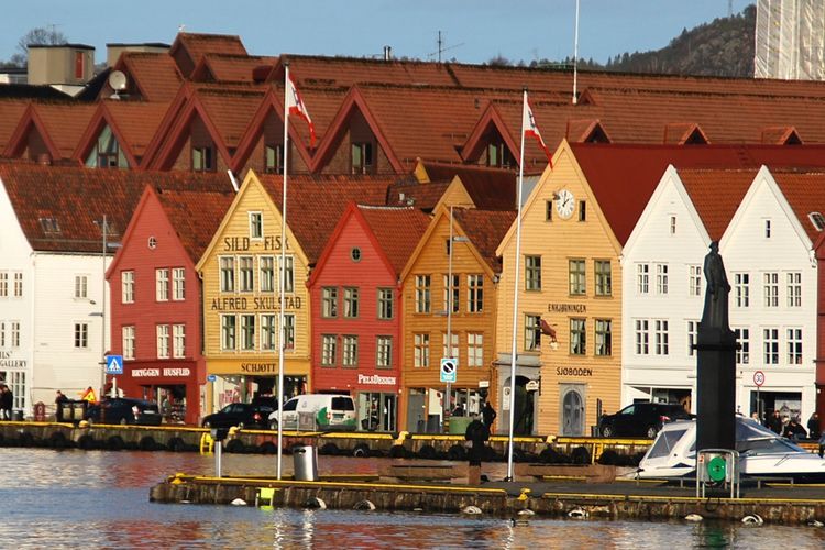 3 Spot Wisata Unggulan di Bergen, Norwegia: Ada Pusat Salmon Terbaik di Dunia