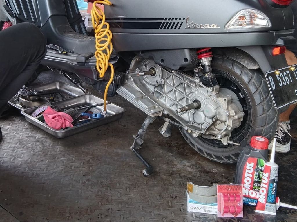 Motor Matic Mogok Setelah Terobos Banjir? Ini Komponen yang Wajib Kamu Periksa!