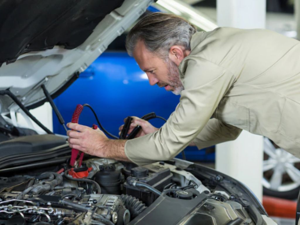 5 Tips Merawat Aki Mobil, Simak Yuk!
