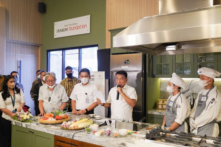 Cicipi Kuliner Berbahan Sorgum ala Fine Dining, Moeldoko Puji Kreasi Murid SMK Kudus
