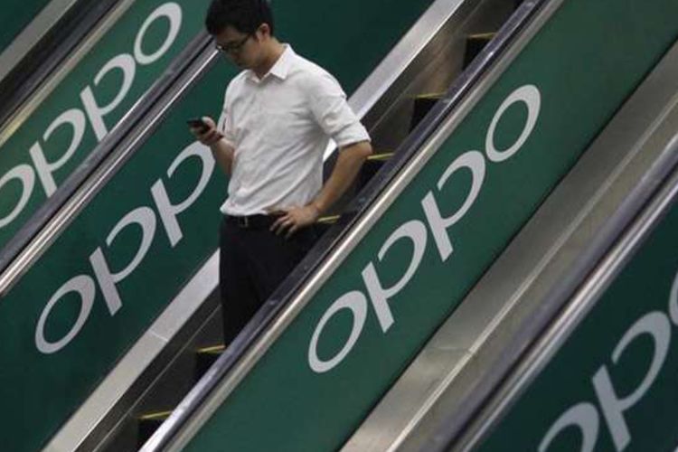 Siap Bersaing dengan Samsung, OPPO Tengah Kembangkan Dua Ponsel Lipat