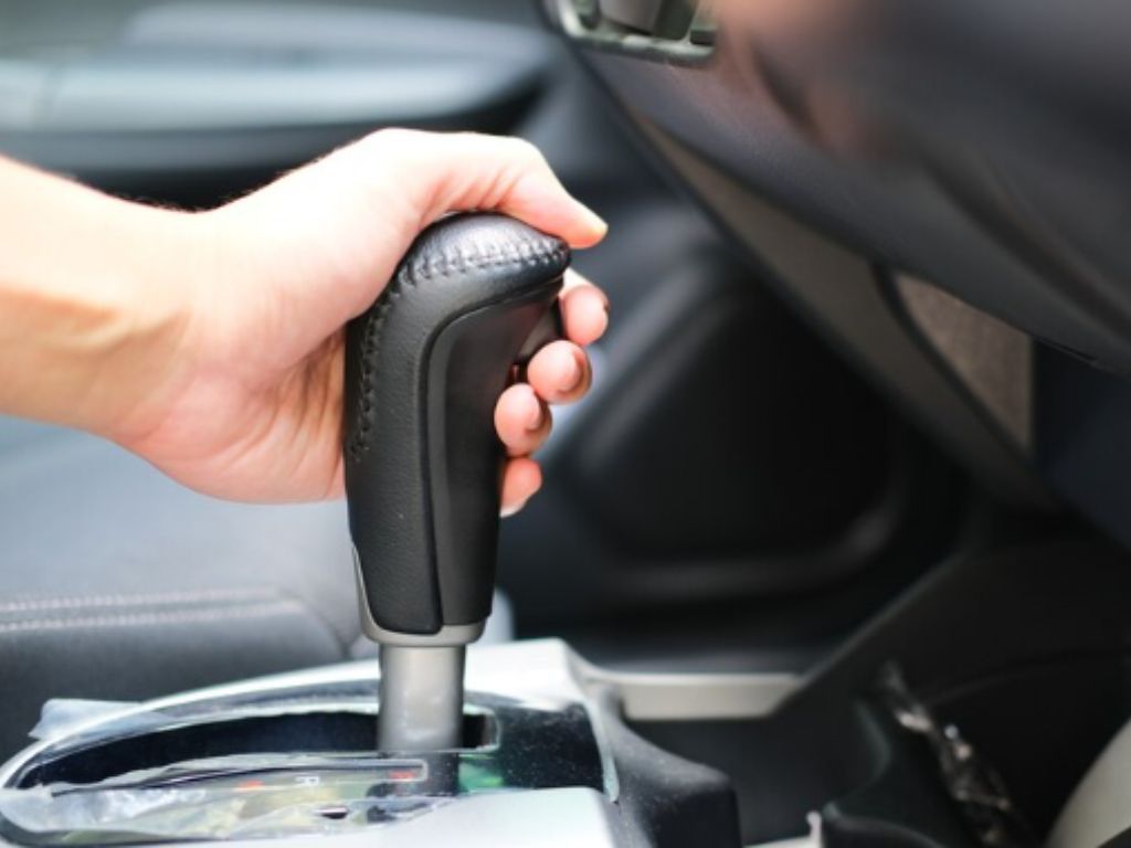 Kelebihan dan Kekurangan Transmisi CVT dan AT Pada Mobil, Lebih Efisien Mana?