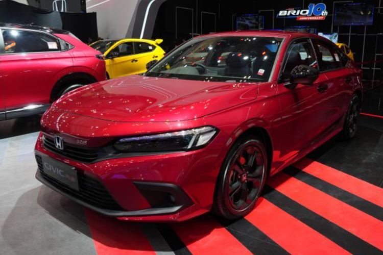 Honda Civic RS Jadi Sedan Terfavorit di GIIAS 2022, Cocok Buat yang Ingin Pamer ke Pacar