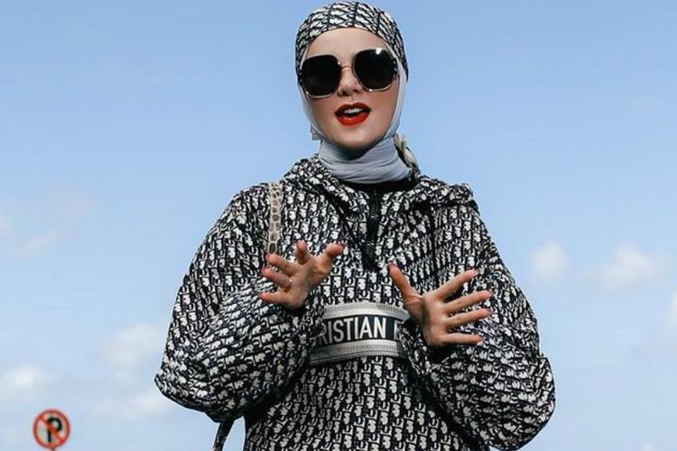 Angel Lelga Sebut Deolipa Hina Agama, Tuntut Minta Maaf ke Umat Islam 